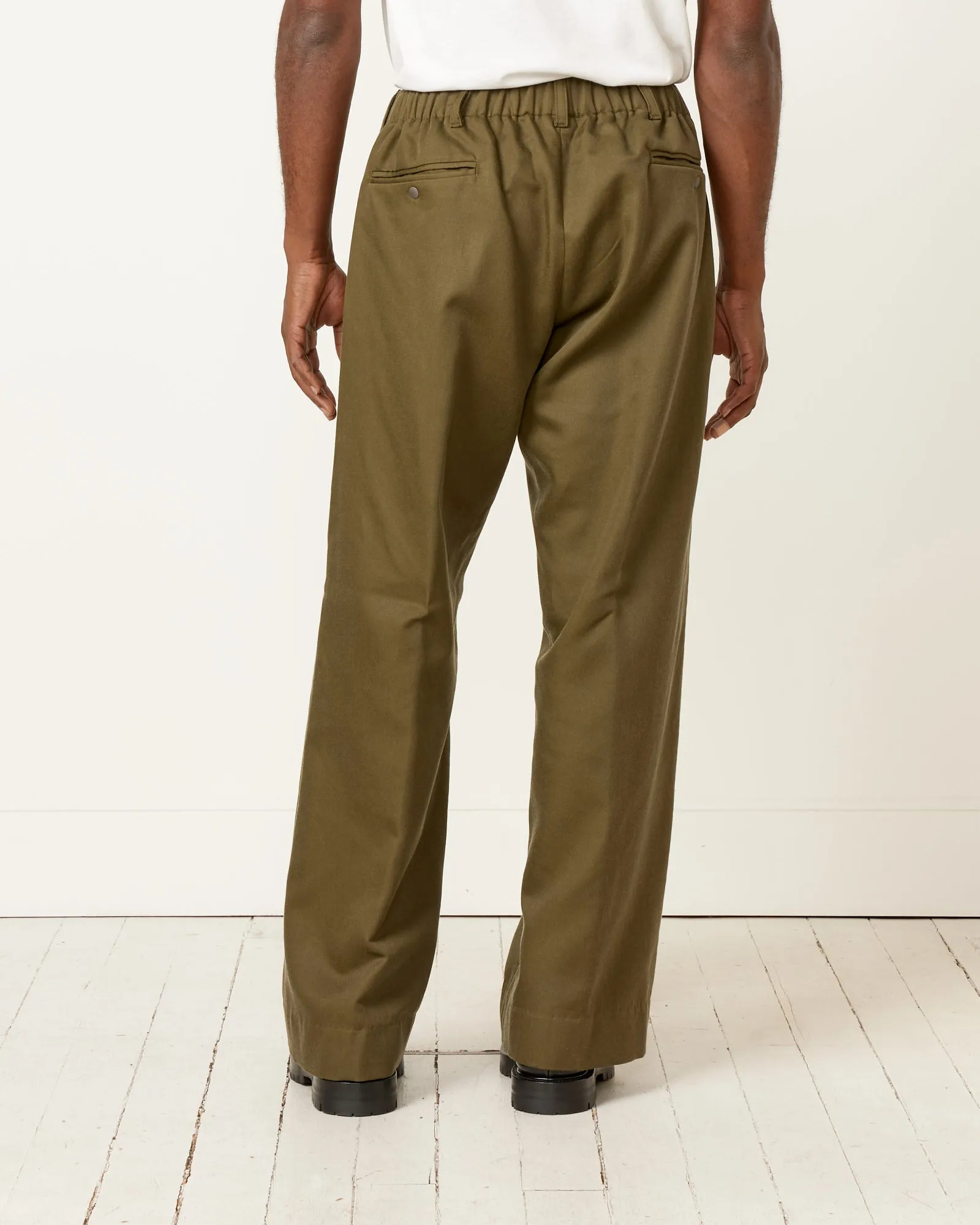 Veloso Pant in Brushed Back Sateen in Olive