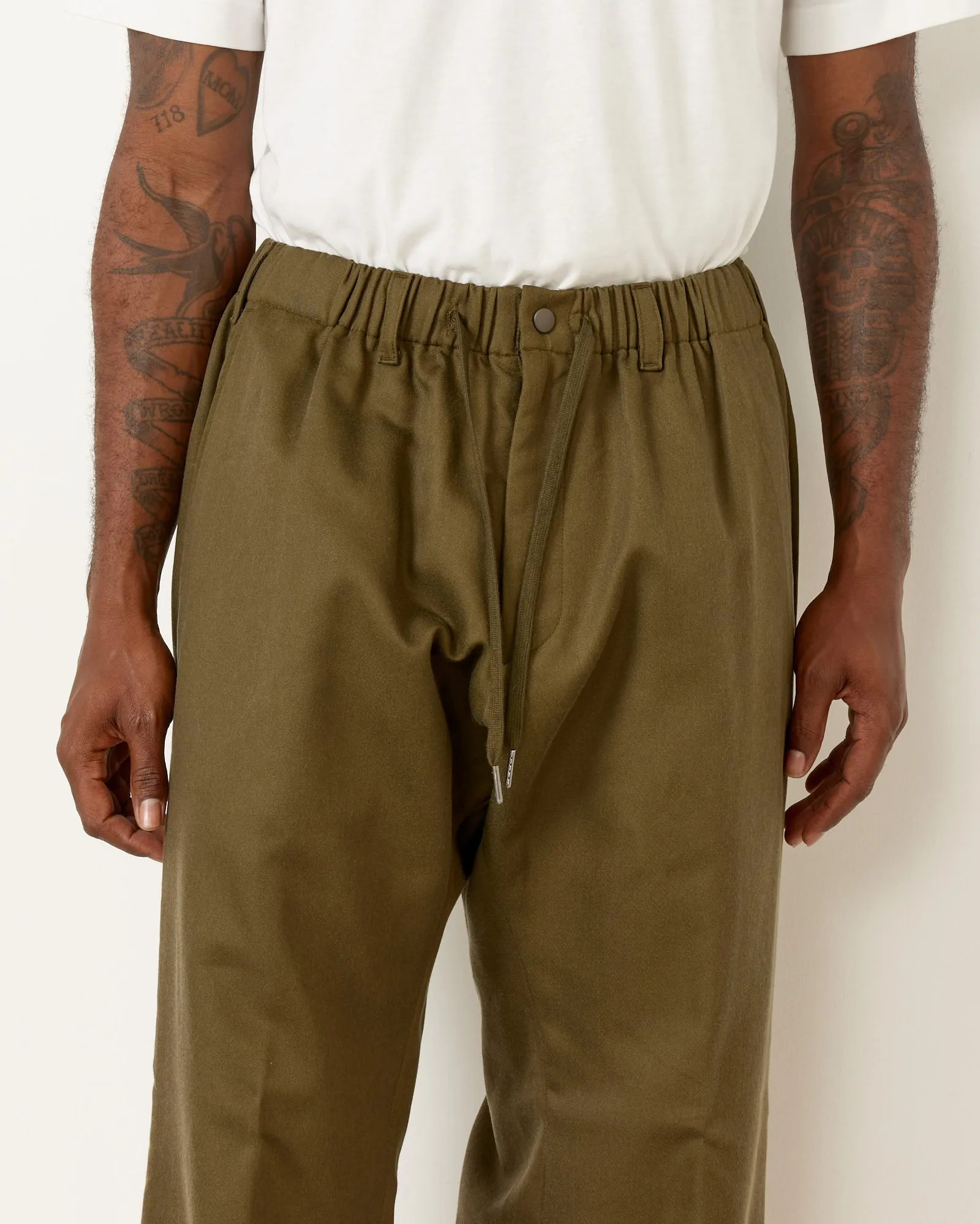 Veloso Pant in Brushed Back Sateen in Olive